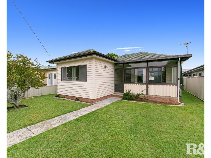30 Albion Street, Umina Beach NSW 2257