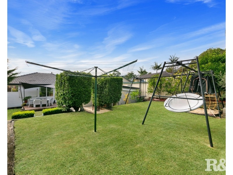 10 Collard Road, Point Clare NSW 2250