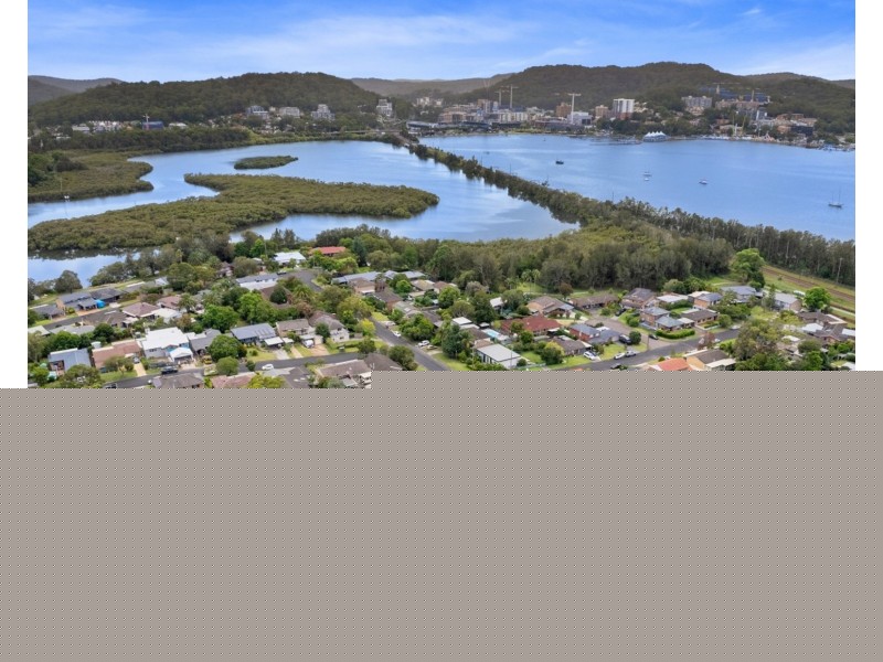 10 Collard Road, Point Clare NSW 2250
