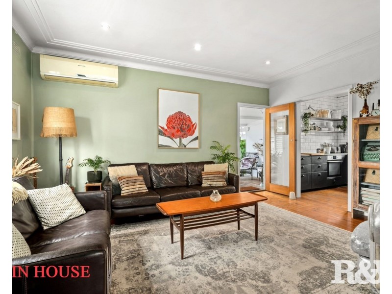 34 Carrington Avenue, Woy Woy NSW 2256