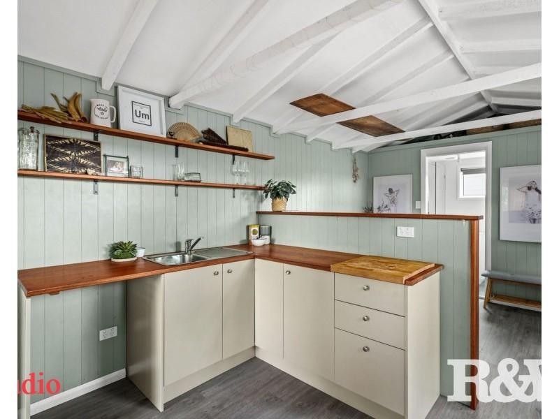 34 Carrington Avenue, Woy Woy NSW 2256