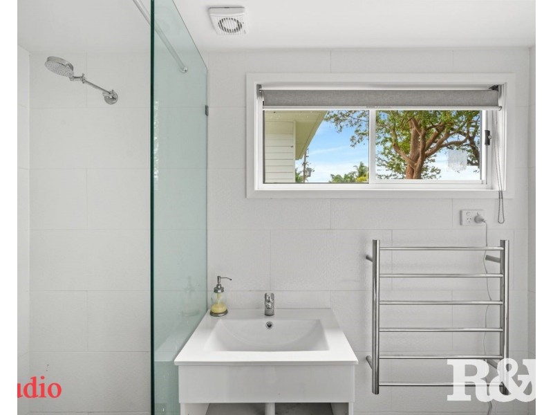 34 Carrington Avenue, Woy Woy NSW 2256