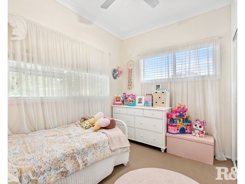24 Alexandra Street, Umina Beach NSW 2257