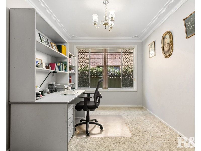 11 Brentwood Avenue, Point Clare NSW 2250