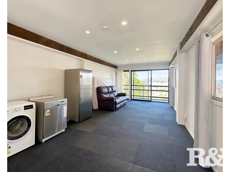 52 Yugari Crescent, Daleys Point NSW 2257