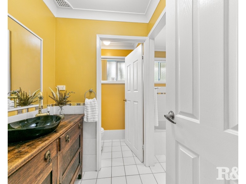 52 Wendy Drive, Point Clare NSW 2250