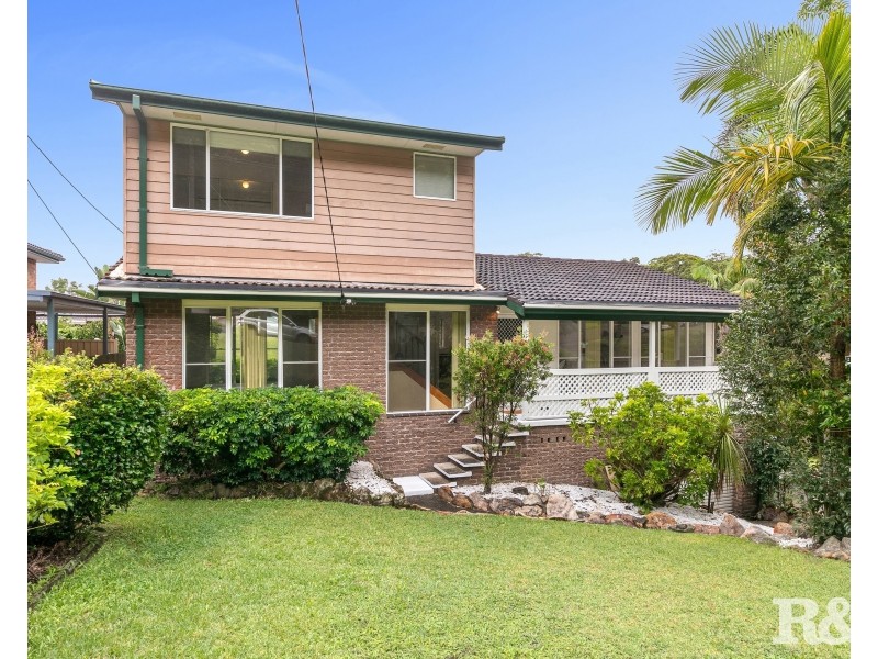 52 Wendy Drive, Point Clare NSW 2250