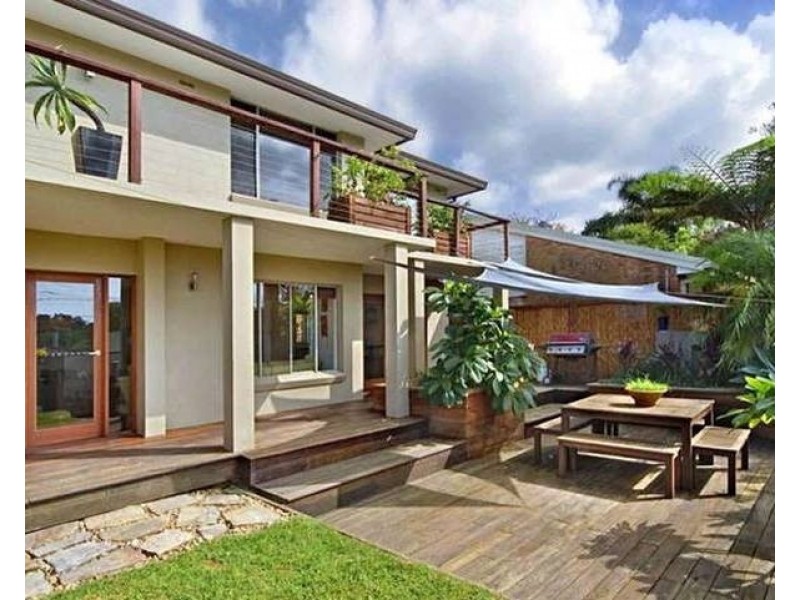 1/2 Brentwood Avenue, Point Clare NSW 2250