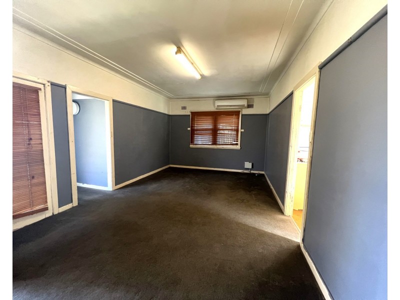 52 Victory Parade, Tascott NSW 2250