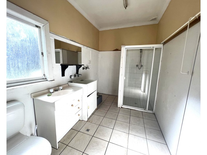 52 Victory Parade, Tascott NSW 2250