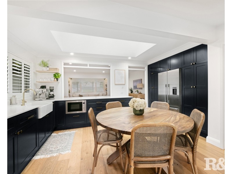 18 Grace Avenue, Point Clare NSW 2250