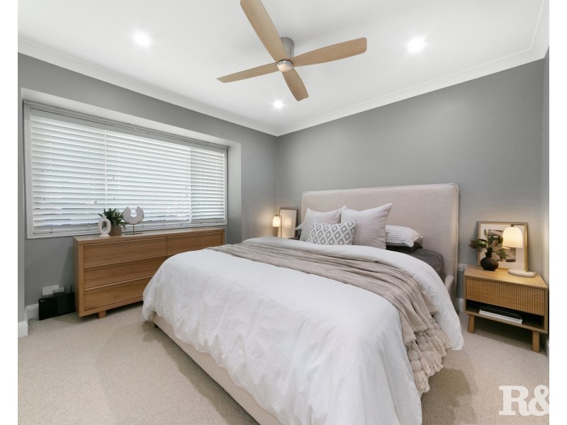 18 Grace Avenue, Point Clare NSW 2250