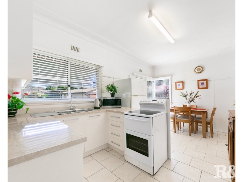 63 Memorial Av, Blackwall NSW 2256