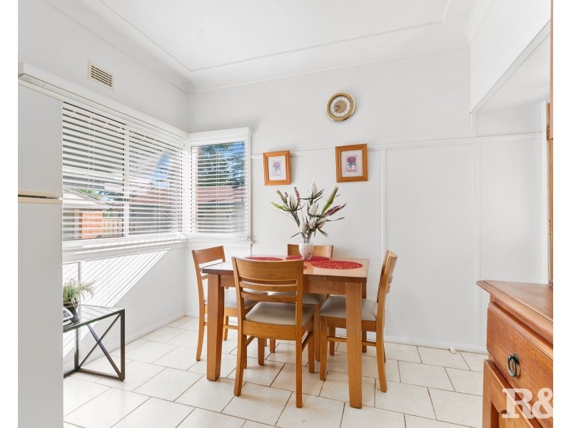63 Memorial Av, Blackwall NSW 2256