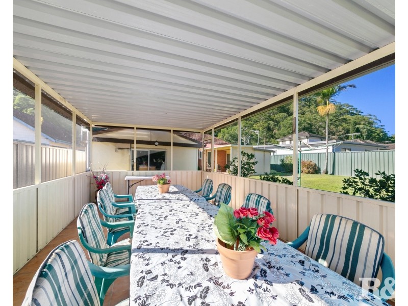 63 Memorial Av, Blackwall NSW 2256