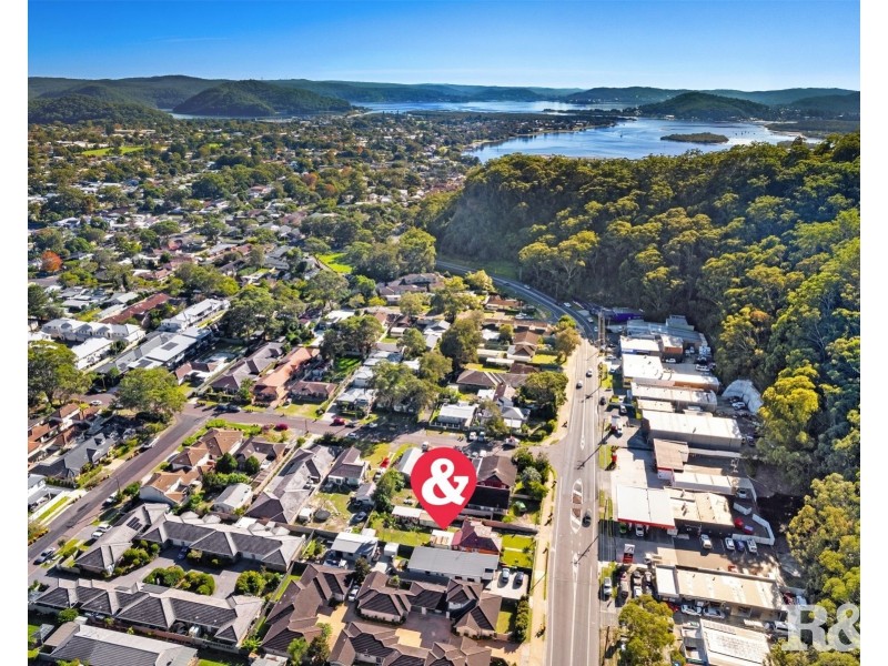 63 Memorial Av, Blackwall NSW 2256