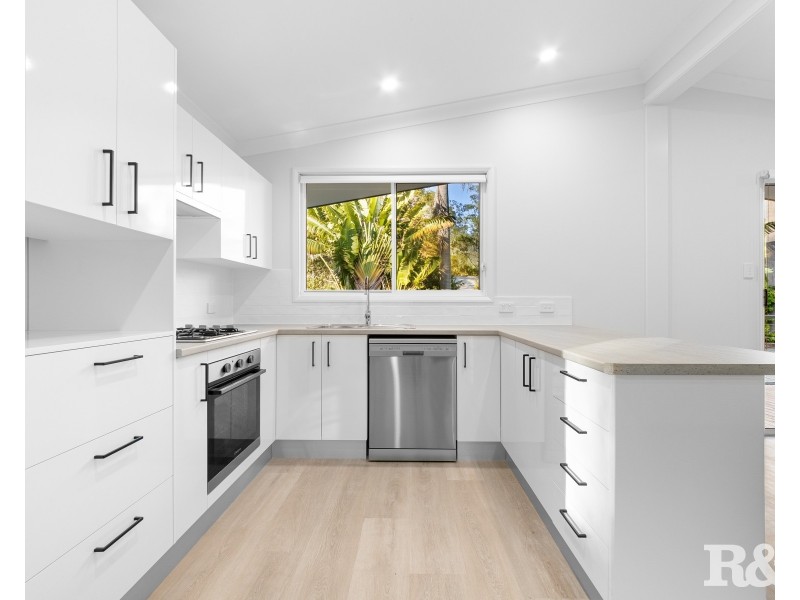 2/437 Wards Hill Road, Empire Bay NSW 2257