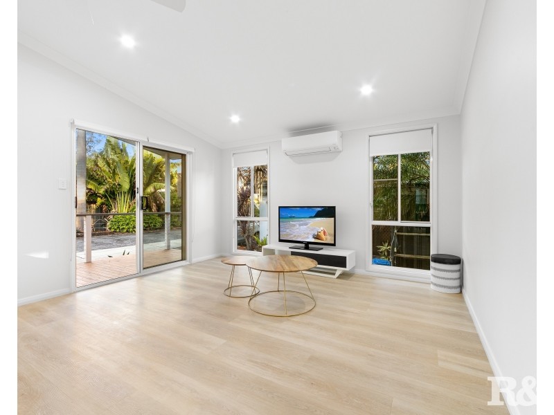 2/437 Wards Hill Road, Empire Bay NSW 2257