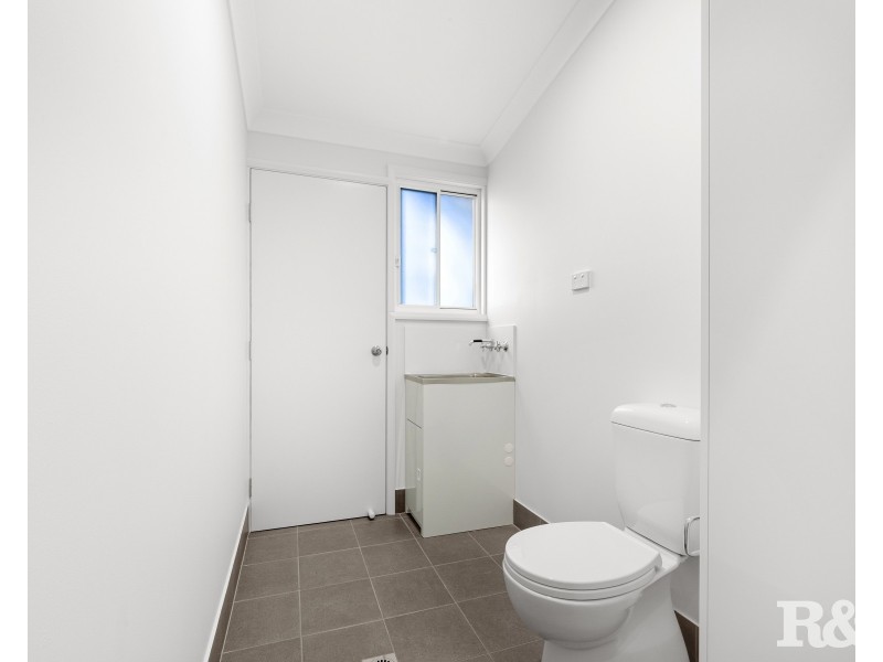 2/437 Wards Hill Road, Empire Bay NSW 2257