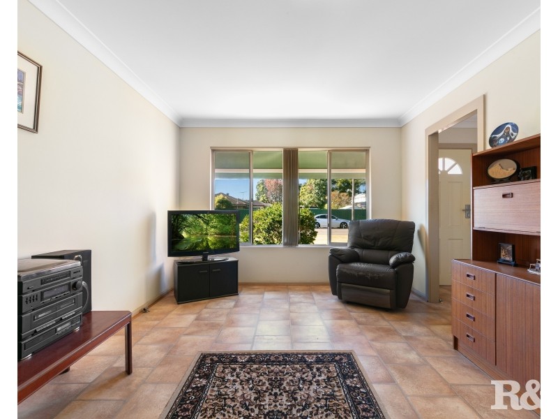 4 Swagman Crescent, Woy Woy NSW 2256