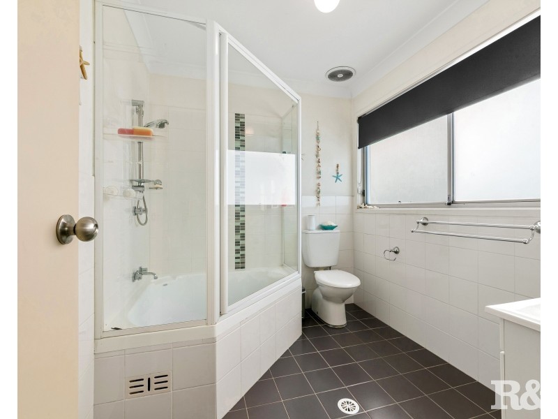 8/8 Akora Road, Wyoming NSW 2250