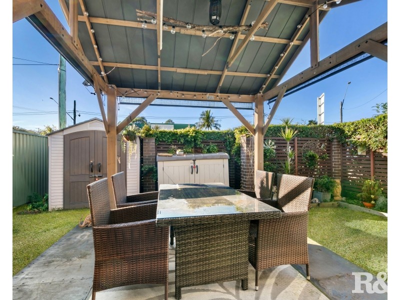 8/8 Akora Road, Wyoming NSW 2250