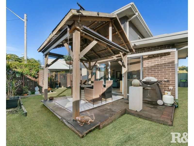 8/8 Akora Road, Wyoming NSW 2250