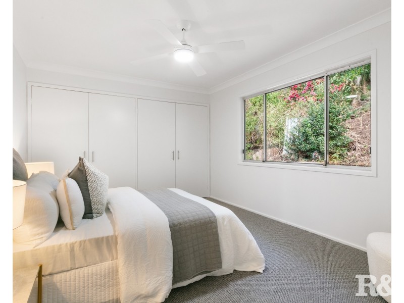 23 Hughes Street, Point Clare NSW 2250