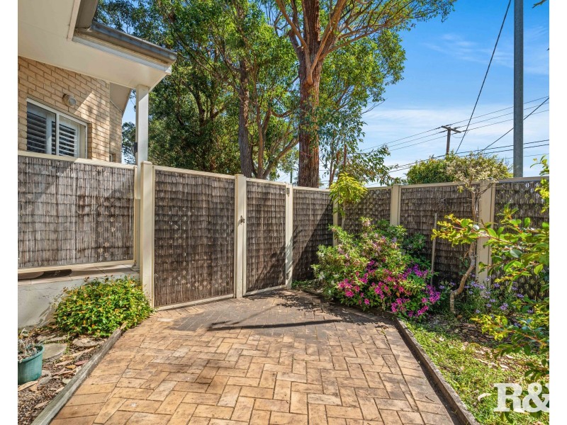 1/227 Brisbane Water Drive, Point Clare NSW 2250