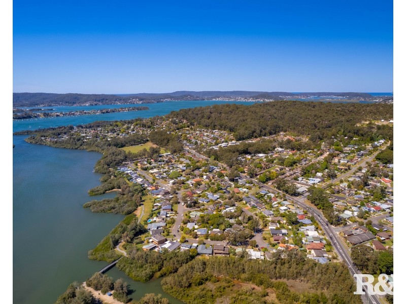 1/227 Brisbane Water Drive, Point Clare NSW 2250