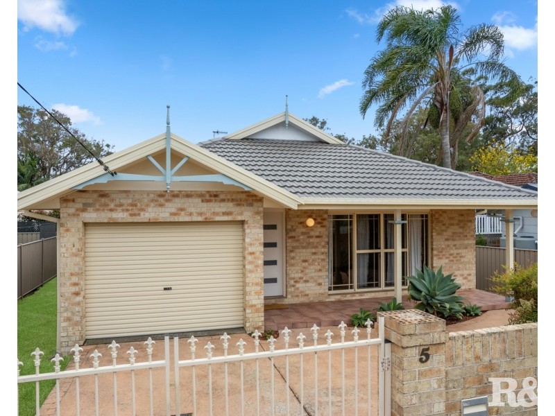 5 Cambridge Street, Umina Beach NSW 2257
