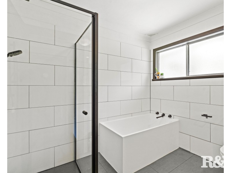 133 Brisbane Water Drive, Point Clare NSW 2250