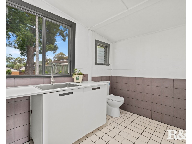 133 Brisbane Water Drive, Point Clare NSW 2250