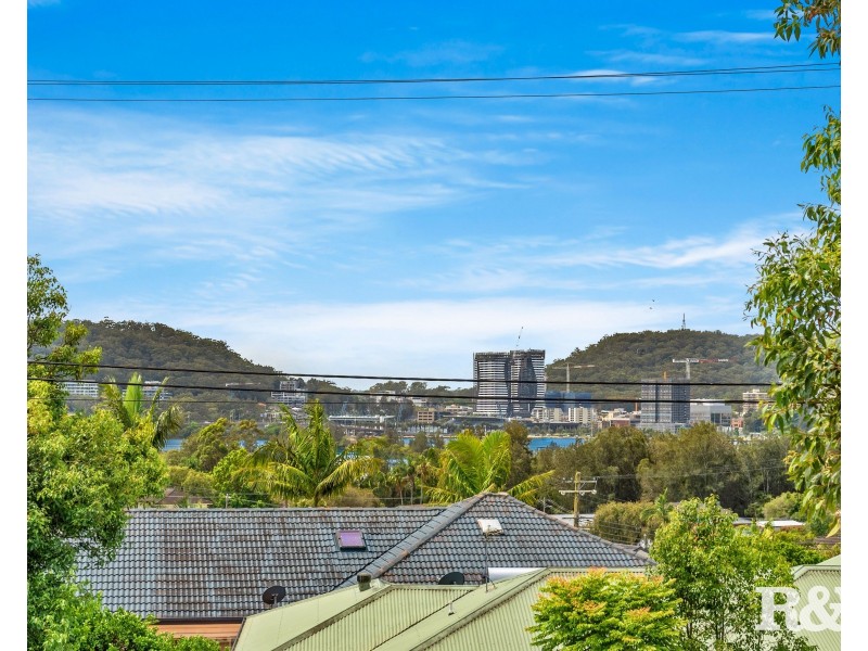 133 Brisbane Water Drive, Point Clare NSW 2250