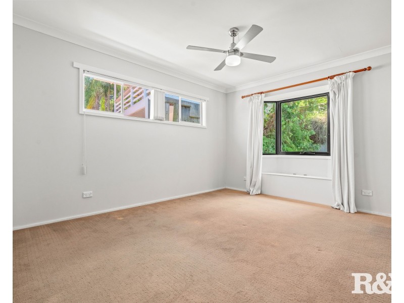 40 Sandstone Crescent, Tascott NSW 2250