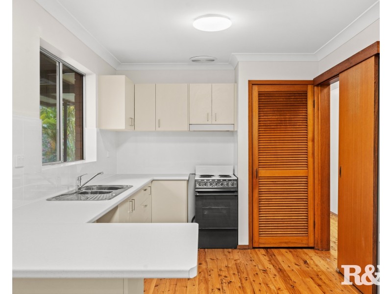 7 Nari Avenue, Point Clare NSW 2250