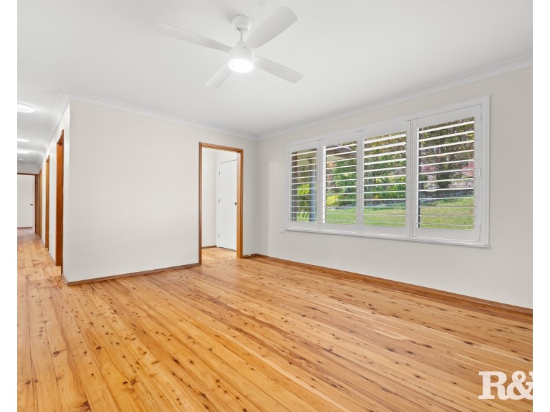 7 Nari Avenue, Point Clare NSW 2250