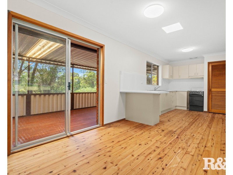 7 Nari Avenue, Point Clare NSW 2250