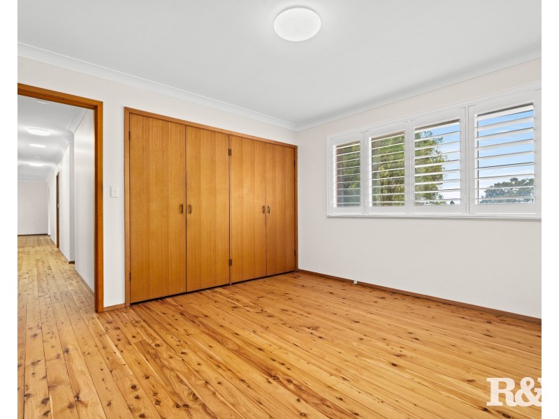 7 Nari Avenue, Point Clare NSW 2250