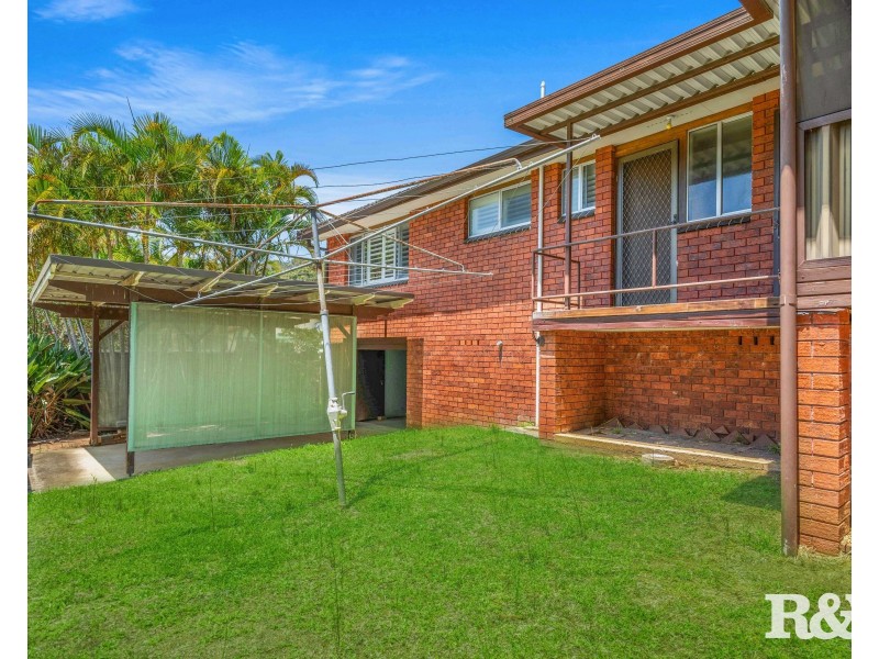 7 Nari Avenue, Point Clare NSW 2250