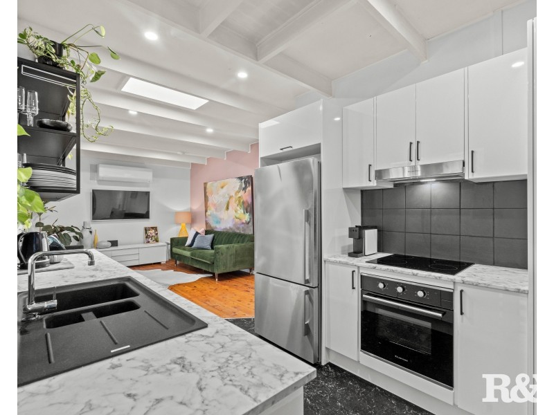 22 Priestley Parade, Point Clare NSW 2250