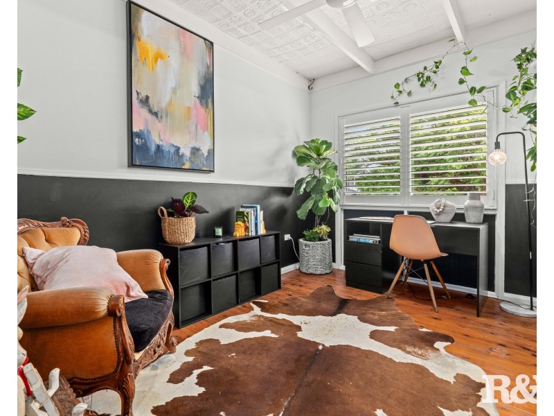 22 Priestley Parade, Point Clare NSW 2250