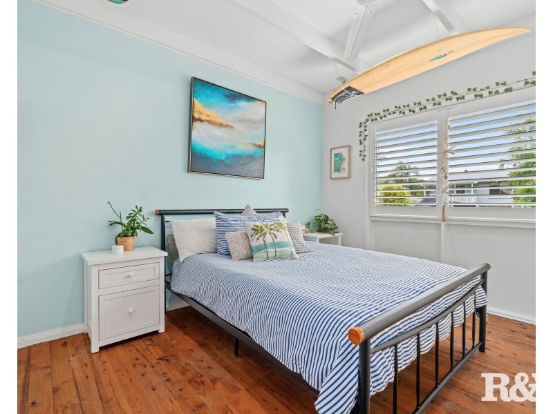 22 Priestley Parade, Point Clare NSW 2250