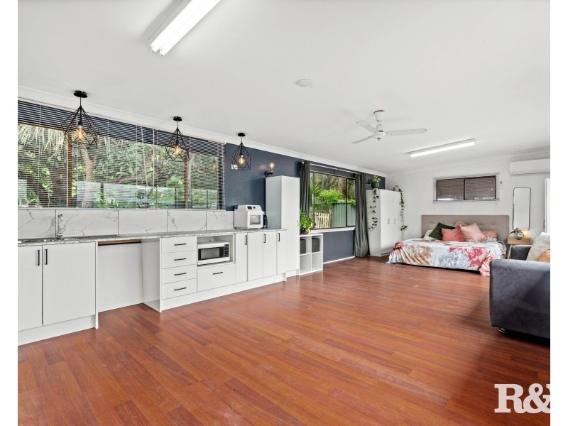 22 Priestley Parade, Point Clare NSW 2250