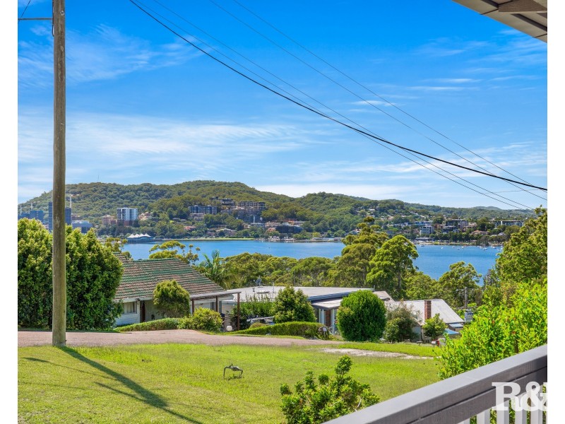 10 Penang Street, Point Clare NSW 2250