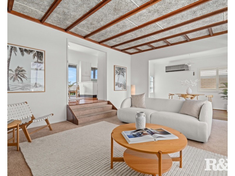 10 Penang Street, Point Clare NSW 2250