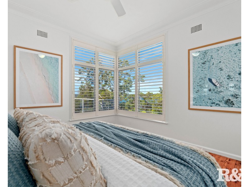 10 Penang Street, Point Clare NSW 2250