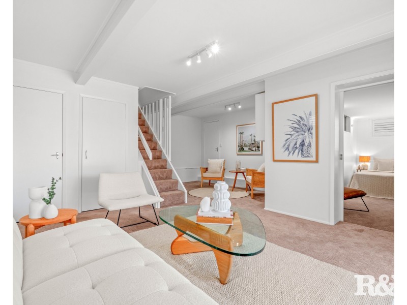 10 Penang Street, Point Clare NSW 2250