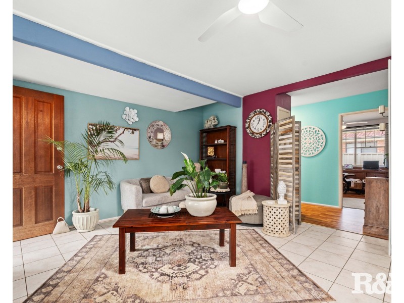 24 Parkhill Road, Wyoming NSW 2250