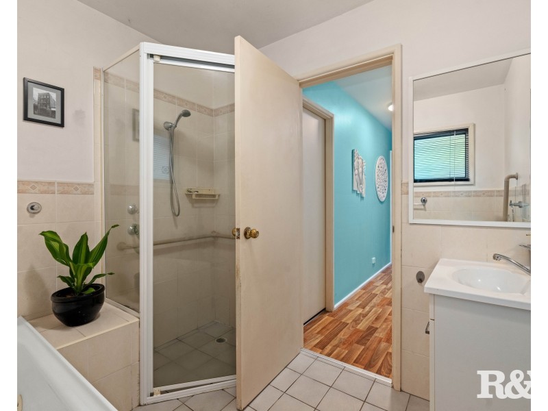 24 Parkhill Road, Wyoming NSW 2250